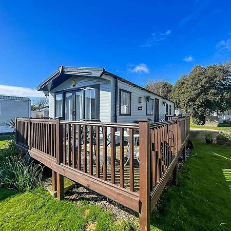 Beautiful Caravan For Hire With A Partial Sea View In Suffolk Ref 32042Az โลเวสทอฟต์ ภายนอก รูปภาพ